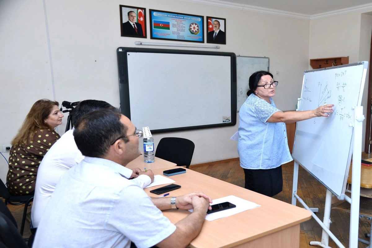 Müəllimlər üçün yeni təmayül modeli üzrə müsahibələr keçirilir