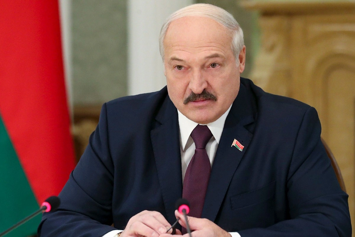 Lukaşenko: Belarus ordunun döyüş hazırlığını yoxlayacaq