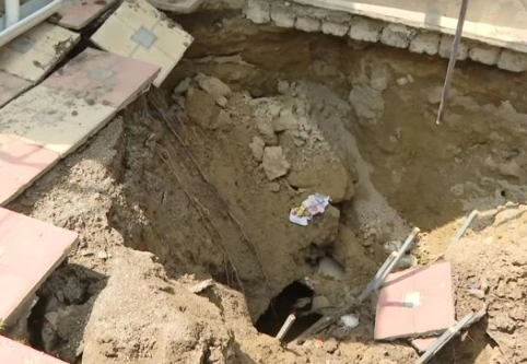 Yekaterinburqda binada tüstülənmə olub, 150 nəfər təxliyə edilib