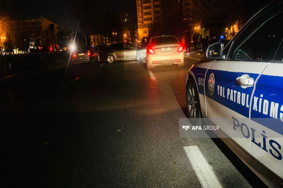 Bakıda üç avtomobil qəzaya uğrayıb - FOTO