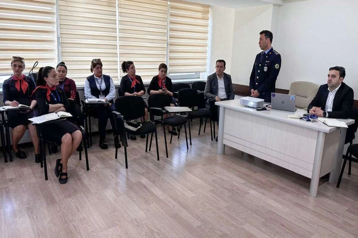 Bakı–Tbilisi–Bakı qatarında çalışan əməkdaşlar üçün gömrük prosedurları üzrə təlim keçirilib
