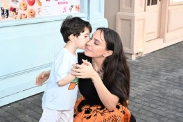 Leyla Əliyeva və Arzu Əliyeva “CandyFest” yay festivalını ziyarət edib və “Sehrli mirvari” su sirki şousunu izləyiblər - FOTO