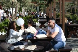 Bakı Bulvarında Zeytun Festivalı davam edir - FOTO