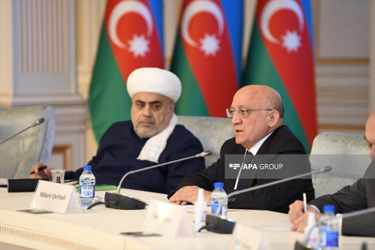 QMİ-də növbədənkənar prezident seçkiləri ilə əlaqədar iclas keçirilib - FOTO