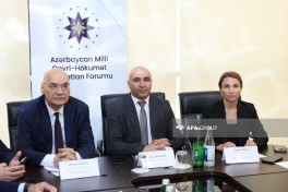 “Dövlətin rəqəmsal inkişaf siyasəti və QHT-lərin bu prosesə dəstəyi” mövzusunda ictimai müzakirə keçirilib - FOTO