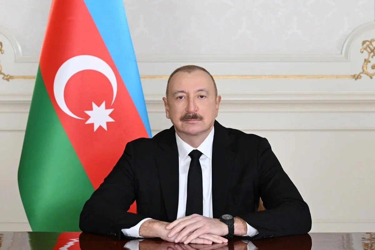 Prezident İlham Əliyev və birinci xanım Mehriban Əliyeva Formula 1 Azərbaycan Qran-Prisinin əsas yarışına baxıblar - YENİLƏNİB-1