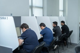 Xüsusi icra məmuru fəaliyyəti ilə məşğul olmaq istəyənlərlə test imtahanı keçirilib - FOTO