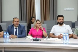 “Azərsun Holdinq”in dəstəyi ilə “Mediada Azərbaycan dili” kitabı nəşr olunub
