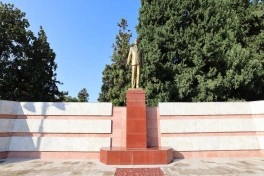 Kəmaləddin Heydərov Qax şəhərində vətəndaşları qəbul edib