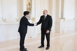 Prezident İlham Əliyev Çin və İtaliya şirkətlərinin rəhbər şəxslərini qəbul edib