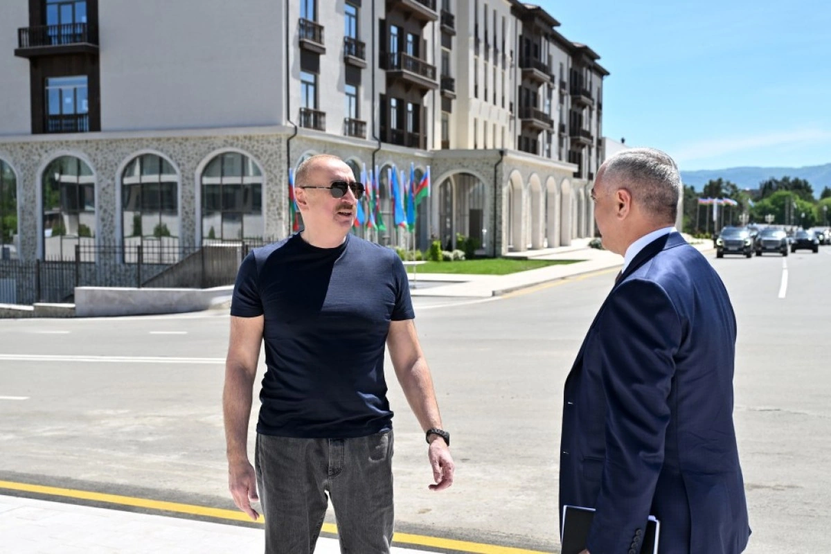 Prezident Xankəndidə əsaslı şəkildə yenidən qurulmuş Mədəniyyət Mərkəzinin açılışında iştirak edib