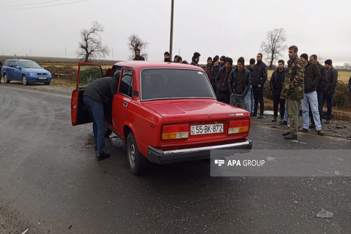 Oğuzda minik avtomobilləri toqquşub, xəsarət alanlar var - FOTO
