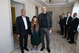 Prezident İlham Əliyev Şuşanın Böyük Qaladərəsi kəndində görülən işlərlə tanış olub, sakinlərlə görüşüb - FOTO - YENİLƏNİB