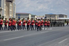 Naxçıvanda hərbi orkestrin müşayiəti ilə yürüş başlayıb - FOTO