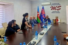 MŞ-da Əməkdar jurnalist Əminə Yusifqızının yubileyinə həsr olunmuş toplantı keçirilib - FOTO