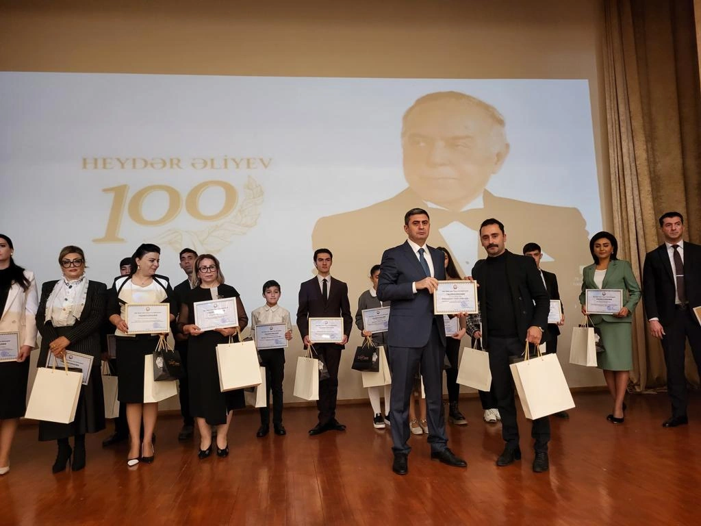 Xəzərdə “Liderin ürəyi” nümayiş olundu
- Fotolar