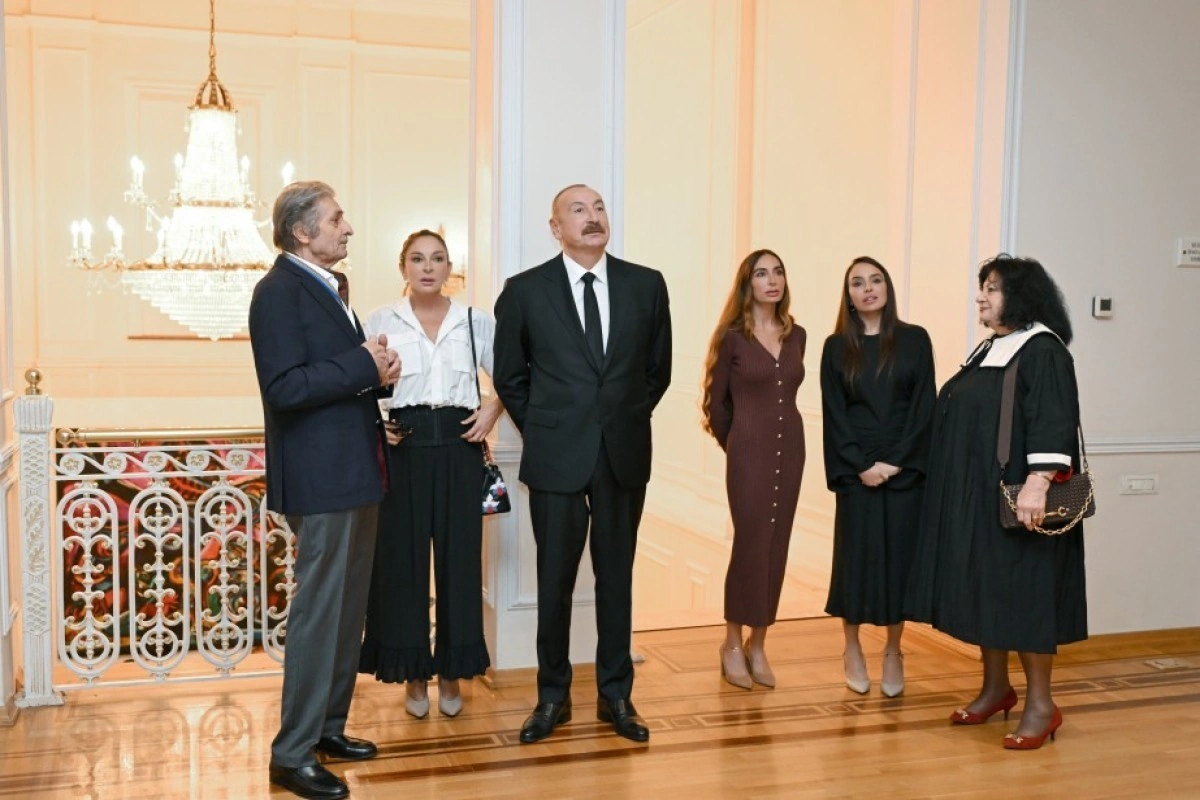 Prezidentin “Mənim Abşeronum: Üstə gəl” sərgisi ilə tanış olmasından videoçarx paylaşılıb