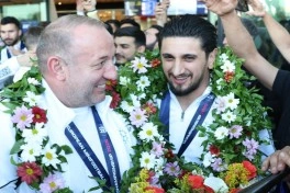 Avropa çempionu olan Azərbaycanın minifutbol yığması Vətənə qayıdıb - FOTO - YENİLƏNİB