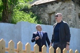 Prezident İlham Əliyev Şuşanın Böyük Qaladərəsi kəndində görülən işlərlə tanış olub, sakinlərlə görüşüb - FOTO - YENİLƏNİB