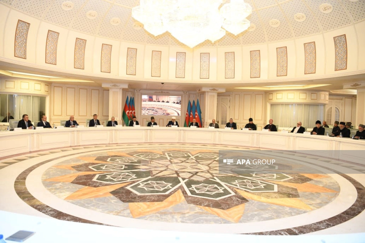 QMİ-də növbədənkənar prezident seçkiləri ilə əlaqədar iclas keçirilib - FOTO