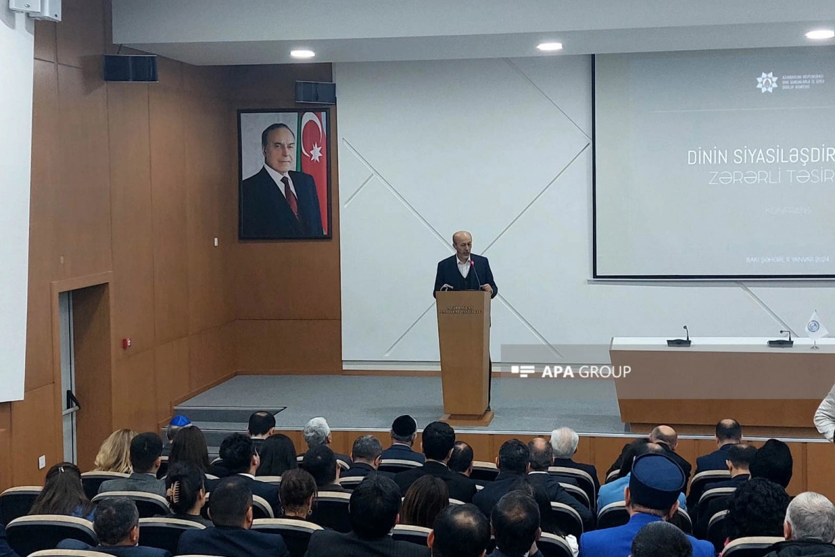 “Dinin siyasiləşdirilməsi: zərərli təsirlər” mövzusunda konfrans keçirilib