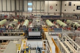 Media nümayəndələri "Airbus"un Hamburqdakı istehsal sahəsində olublar- FOTO