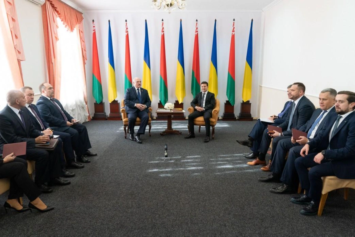 Ukrayna XİN Lukaşenko ilə görüşü istisna etmir