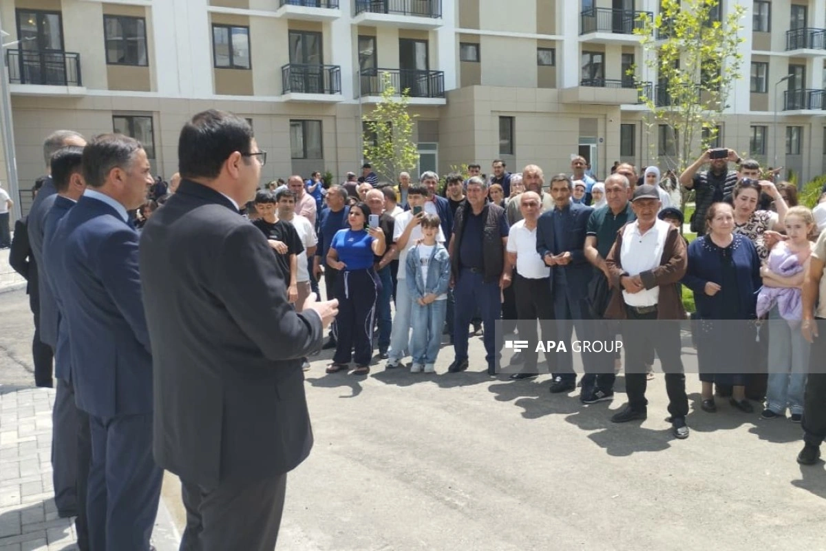 Növbəti köç karvanı Ağdam şəhərinə çatıb, açarlar təqdim olunub- YENİLƏNİB-1