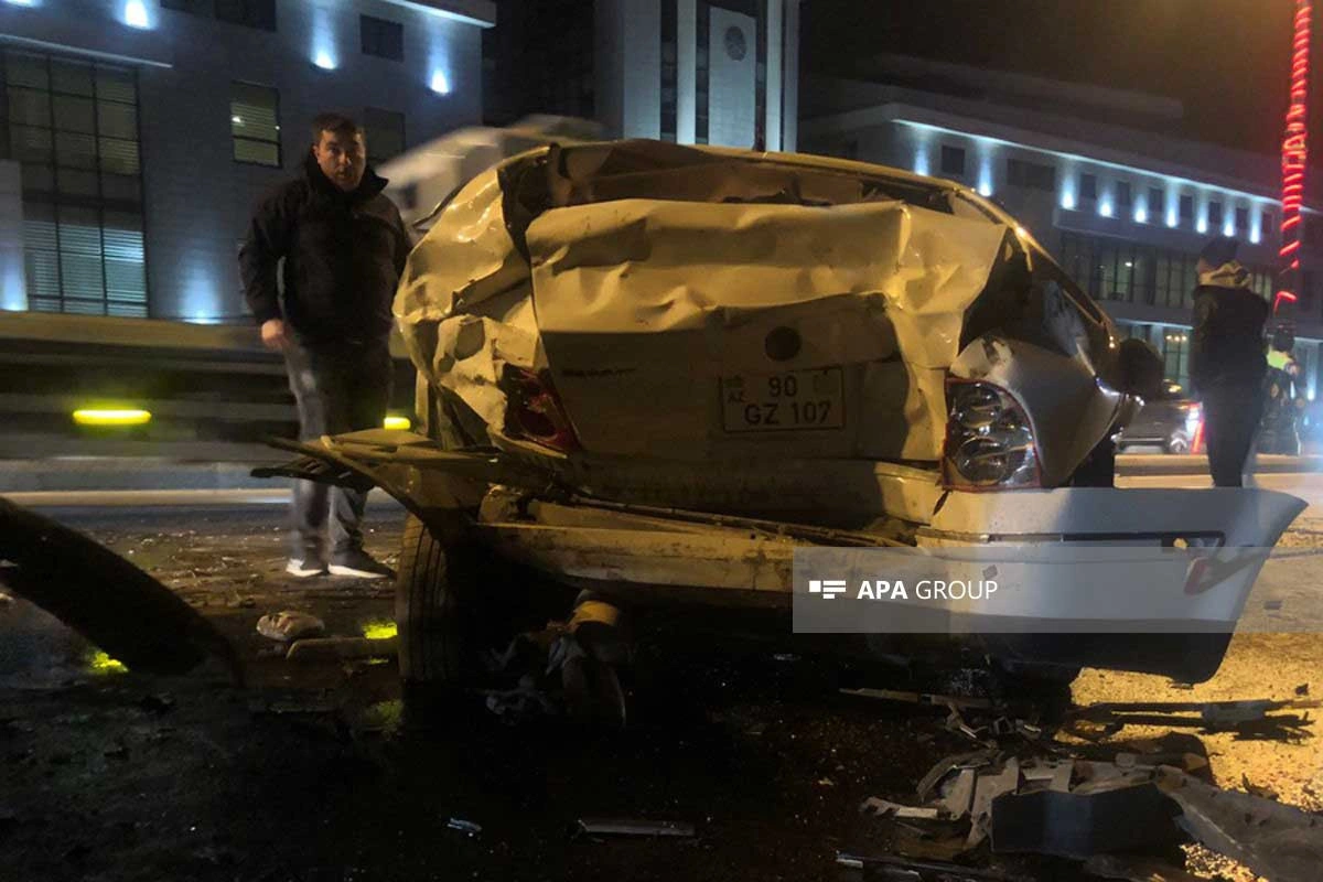 Sumqayıtda zəncirvarı qəza olub, xəsarət alanlar var - FOTO
