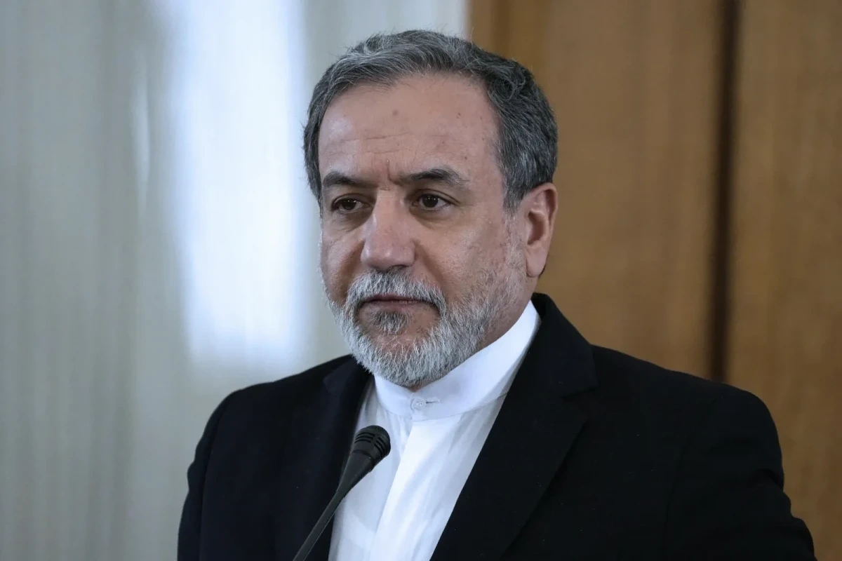 Əraqçi Zelenskiyə cavab verib: Dünya klounlardan bezib