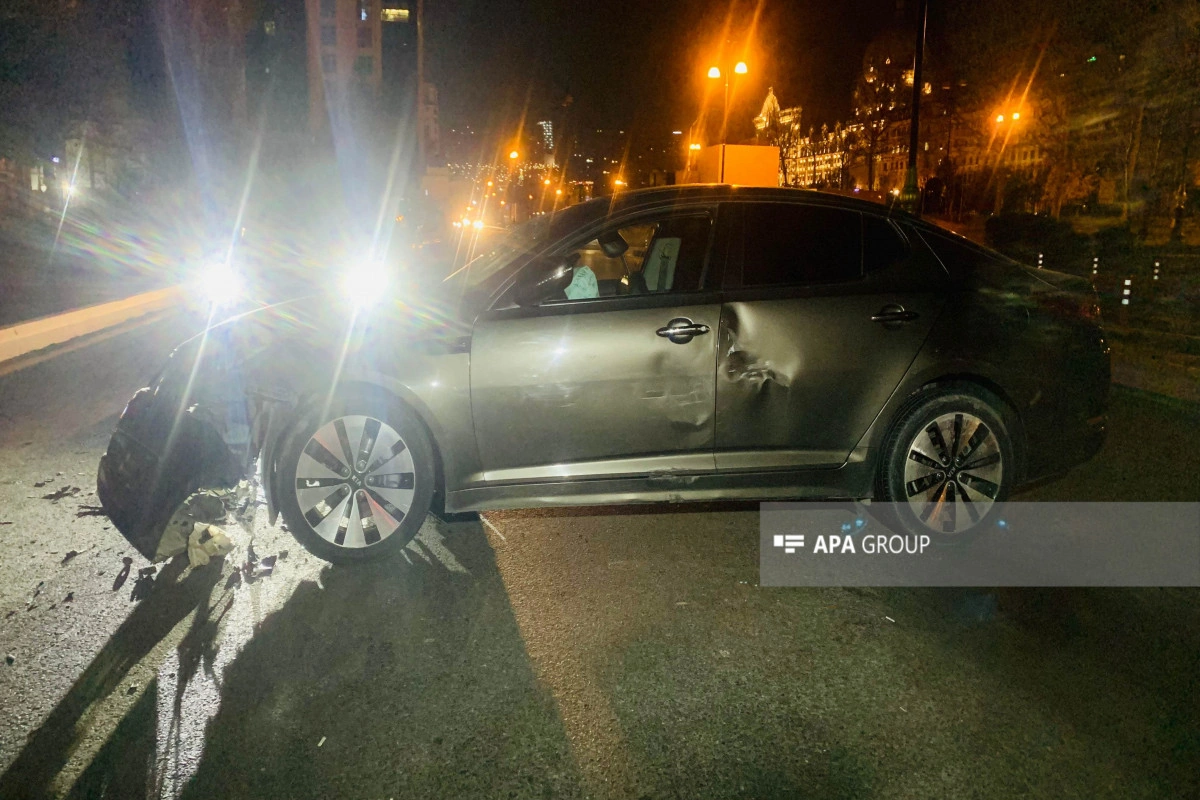 Bakıda üç avtomobil qəzaya uğrayıb - FOTO