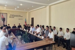 Çimərliklərdə təhlükəsizlik tədbirləri ilə bağlı dəyirmi masa keçirilib
