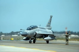 Hərbi pilotlar “JF-17C", "Su-25ML" və "L-39"-larla döyüş manevrləri üzrə tapşırıqları yerinə yetirib - FOTO