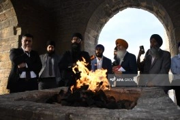 Beynəlxalq konfransın iştirakçıları Atəşgah Məbədi kompleksinə səfər ediblər - FOTO