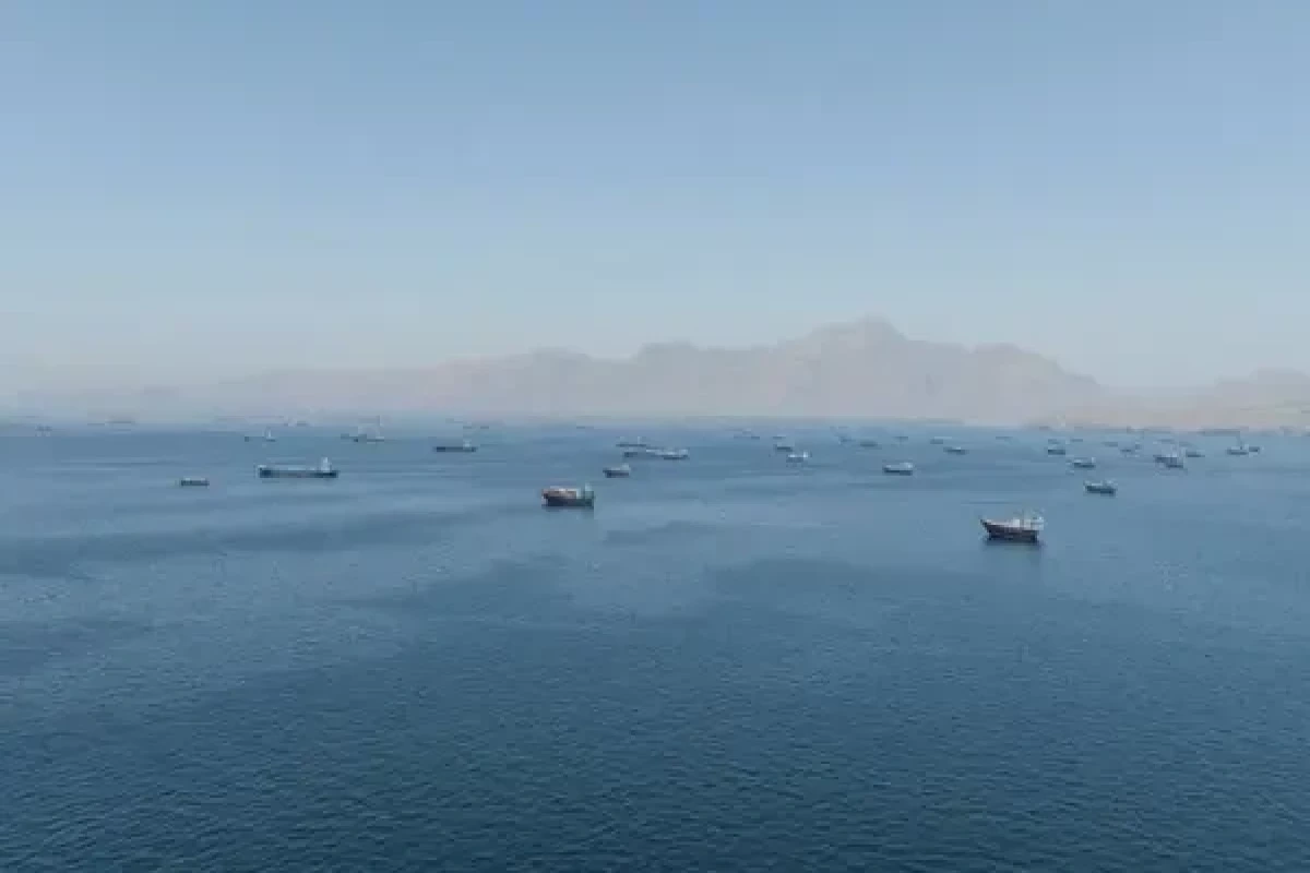 KİV: İranın dəniz blokadası davam edir, gəmilər ABŞ tərəfindən dayanma xəbərdarlığı alır