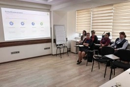 Bakı–Tbilisi–Bakı qatarında çalışan əməkdaşlar üçün gömrük prosedurları üzrə təlim keçirilib