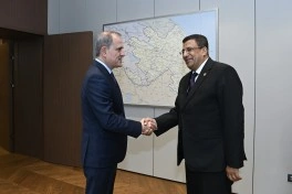 Ceyhun Bayramov Pan-Afrika Parlamentinin prezidenti ilə görüşüb