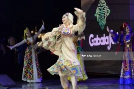XV Qəbələ Beynəlxalq Musiqi Festivalında Özbəkistan müqiçilərinin konserti olub