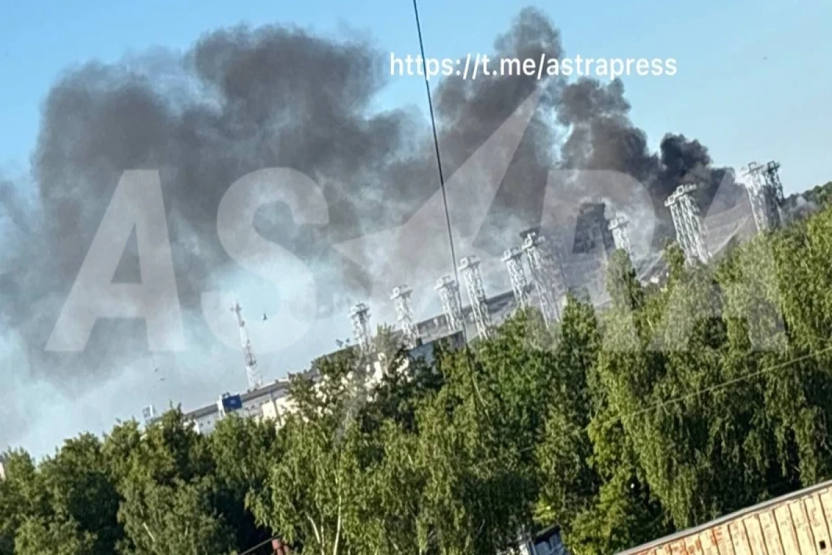 Ukrayna Çuvaşiyada hərbi zavoda raket zərbəsi endirib, Samarada neft emalı müəssisəsi yanıb