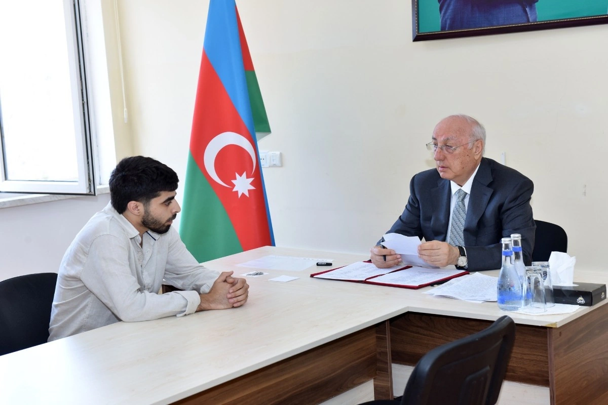 Zakir Fərəcov növbəti səyyar qəbul keçirib