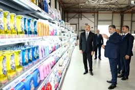 Prezident Qaradağda kağız və gigiyenik məhsulların istehsalı müəssisəsinin açılışında iştirak edib