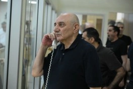 Arayik Harutyunyan və digərlərinin şikayətləri üzrə apellyasiya məhkəməsində hakimlər kollegiyası müşavirəyə gedib