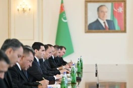 Prezident İlham Əliyevin Türkmənistan Prezidenti ilə geniş tərkibdə görüşü olub