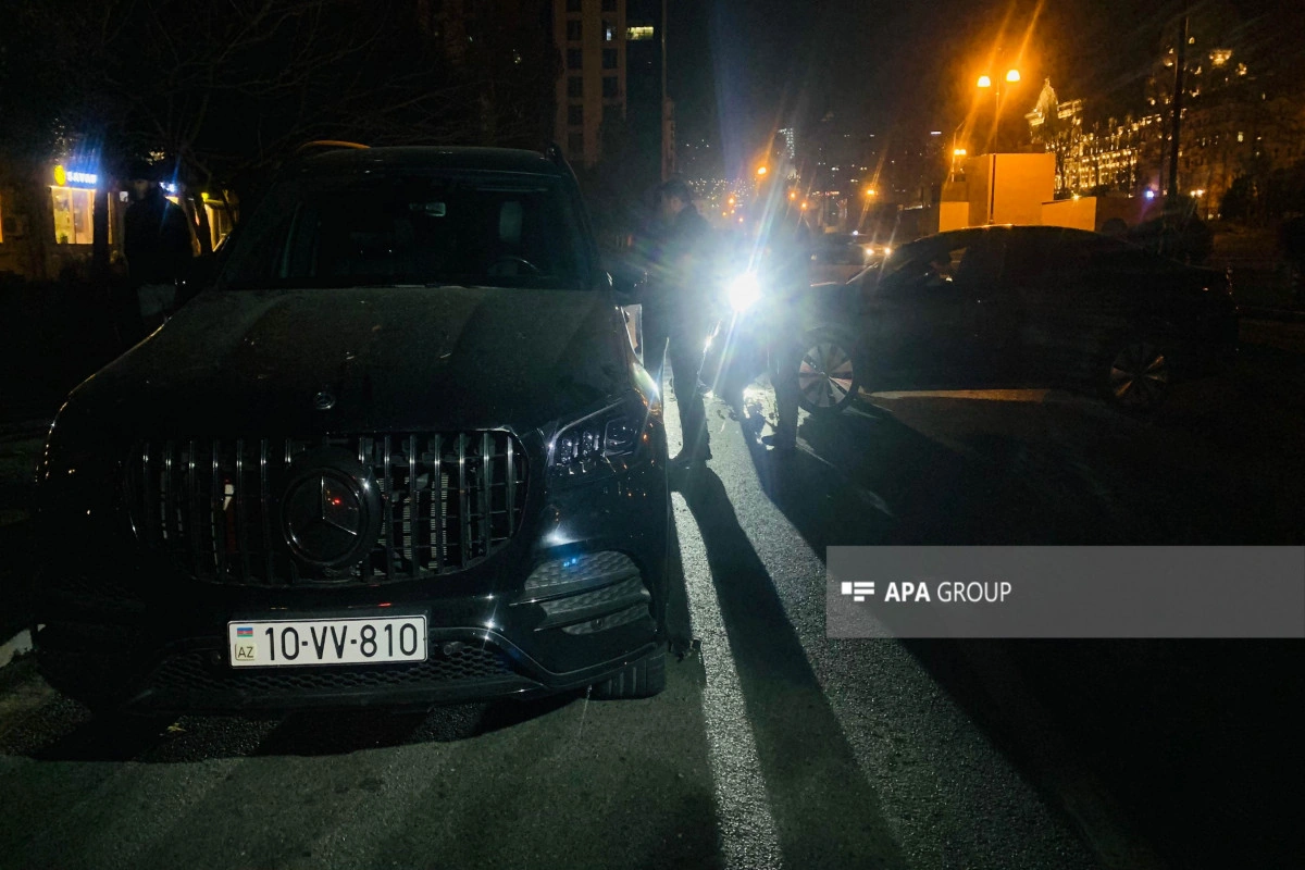 Bakıda üç avtomobil qəzaya uğrayıb - FOTO