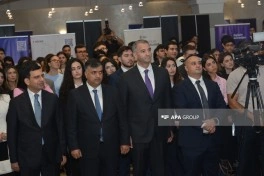 Dövlət Proqramının məzunları üçün karyera sərgisi keçirilib