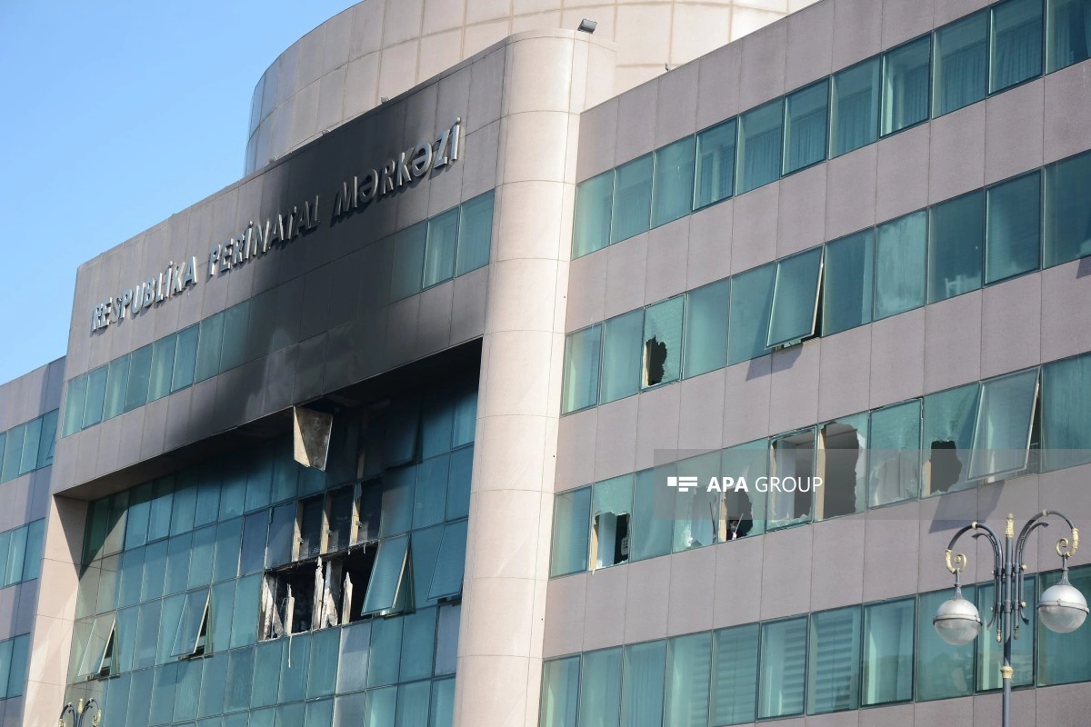 Məhkəmə 7 körpənin öldüyü yanğınla bağlı ittiham olunan Perinatal Mərkəzin sabiq direkoru Mehriban Abasquliyevaya xəbərdarlıq edib