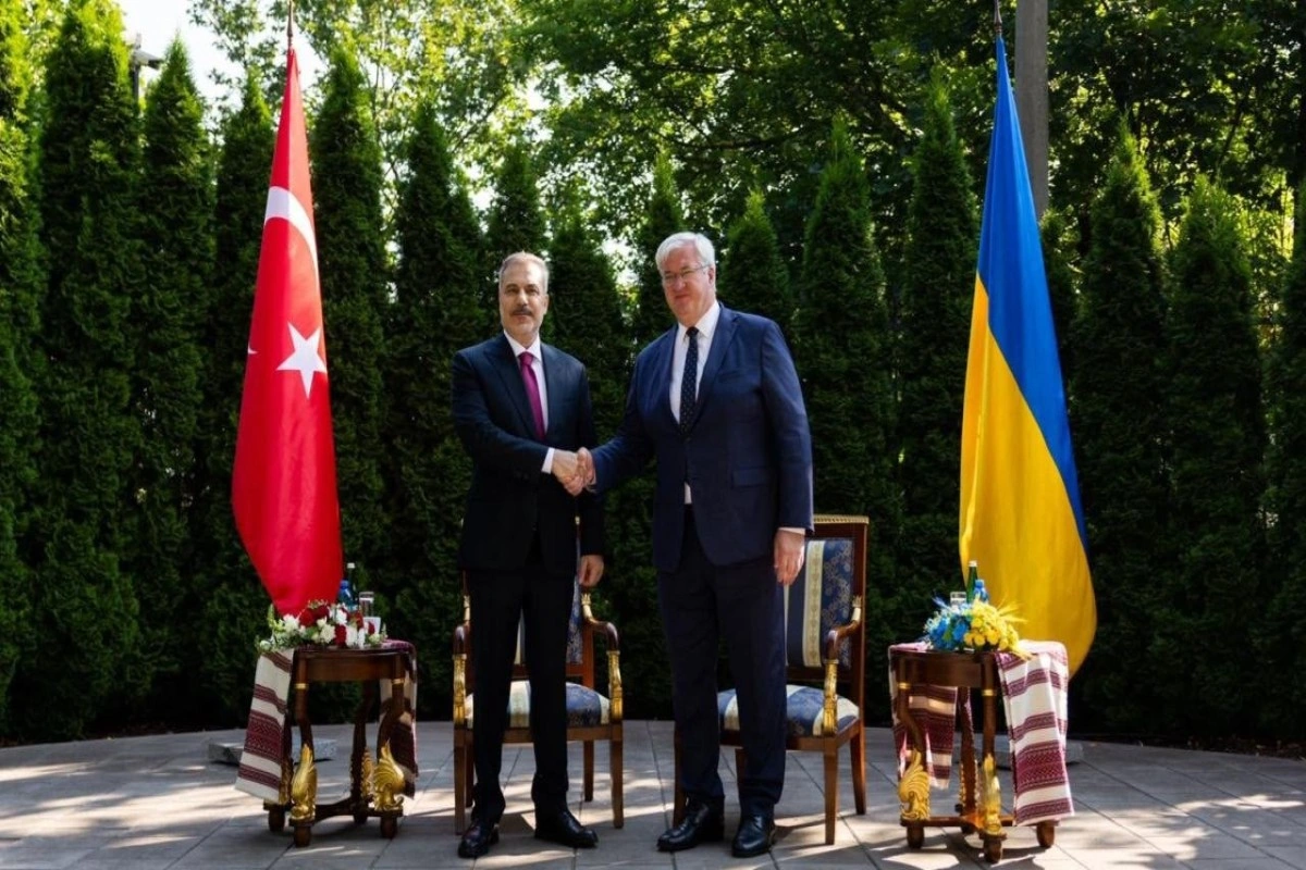 Hakan Fidan Sibiqa ilə Qara dənizin təhlükəsizliyini müzakirə edib