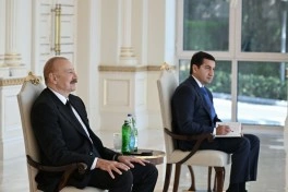 Prezident Kambocanın yeni təyin olunmuş səfirinin etimadnaməsini qəbul edib