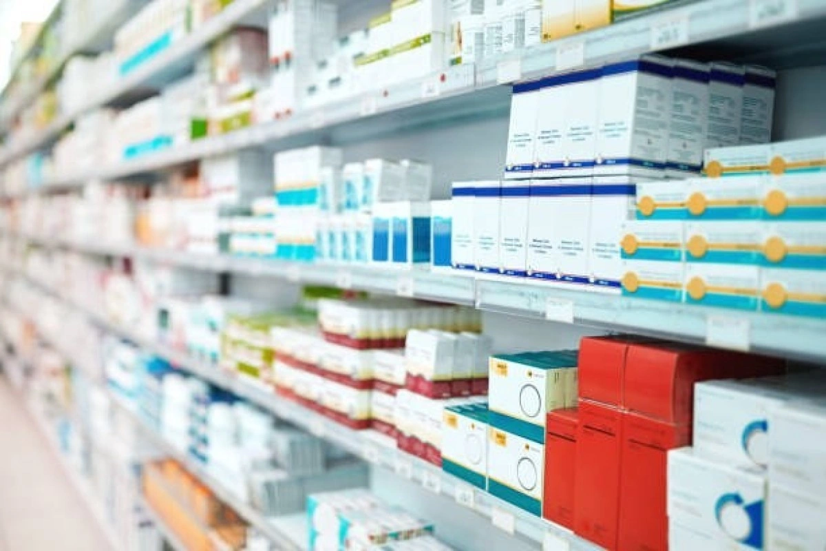 Tramp ölkəyə idxal edilən generik dərmanlara yeni gömrük rüsumu tətbiq edəcəyini açıqlayıb