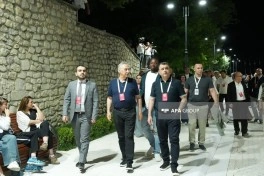 Xarici qonaqlar Şuşada Qarabağ küçəsi ilə tanış olublar